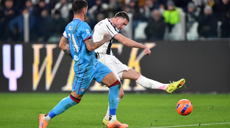 Golcü kalıyor, geleceğe yatırım yapılıyor