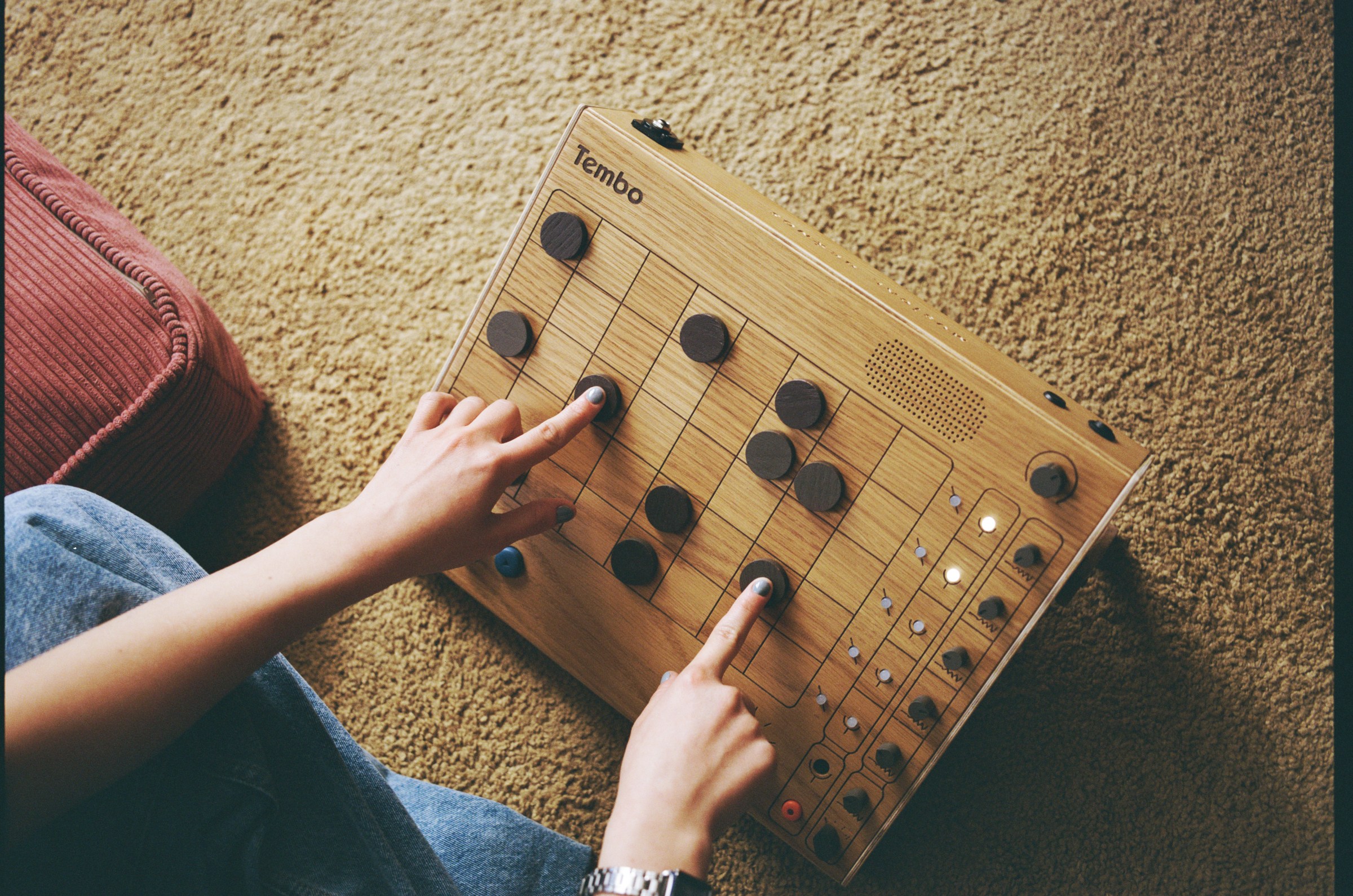 Ritimleri şekillendir, ahşap dokunuşuyla müzik yarat