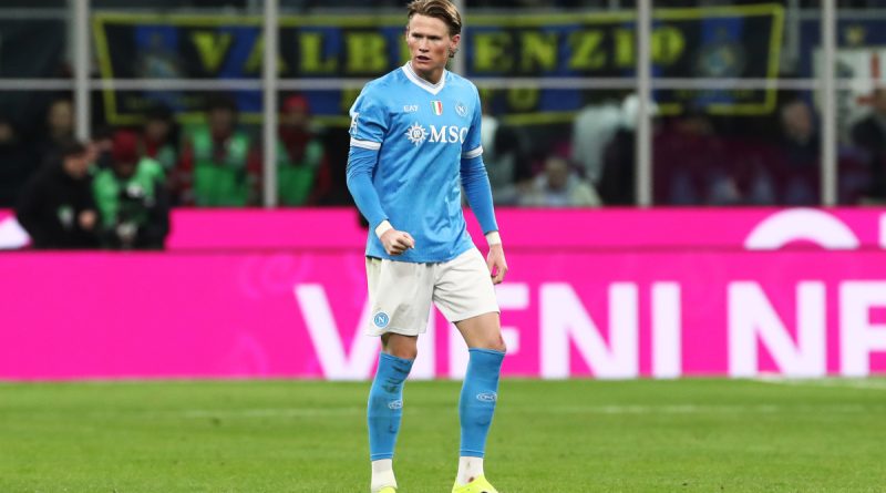 Orta saha direnci, Napoli'de sözleşme rüzgarı esiyor