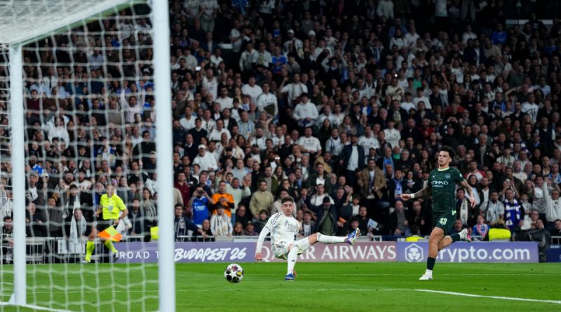 Anlık kararsızlık, gol oldu, Donnarumma şaşkın!