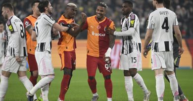 Osimhen kaldı mı, gitmiyor mu merakı devam ediyor