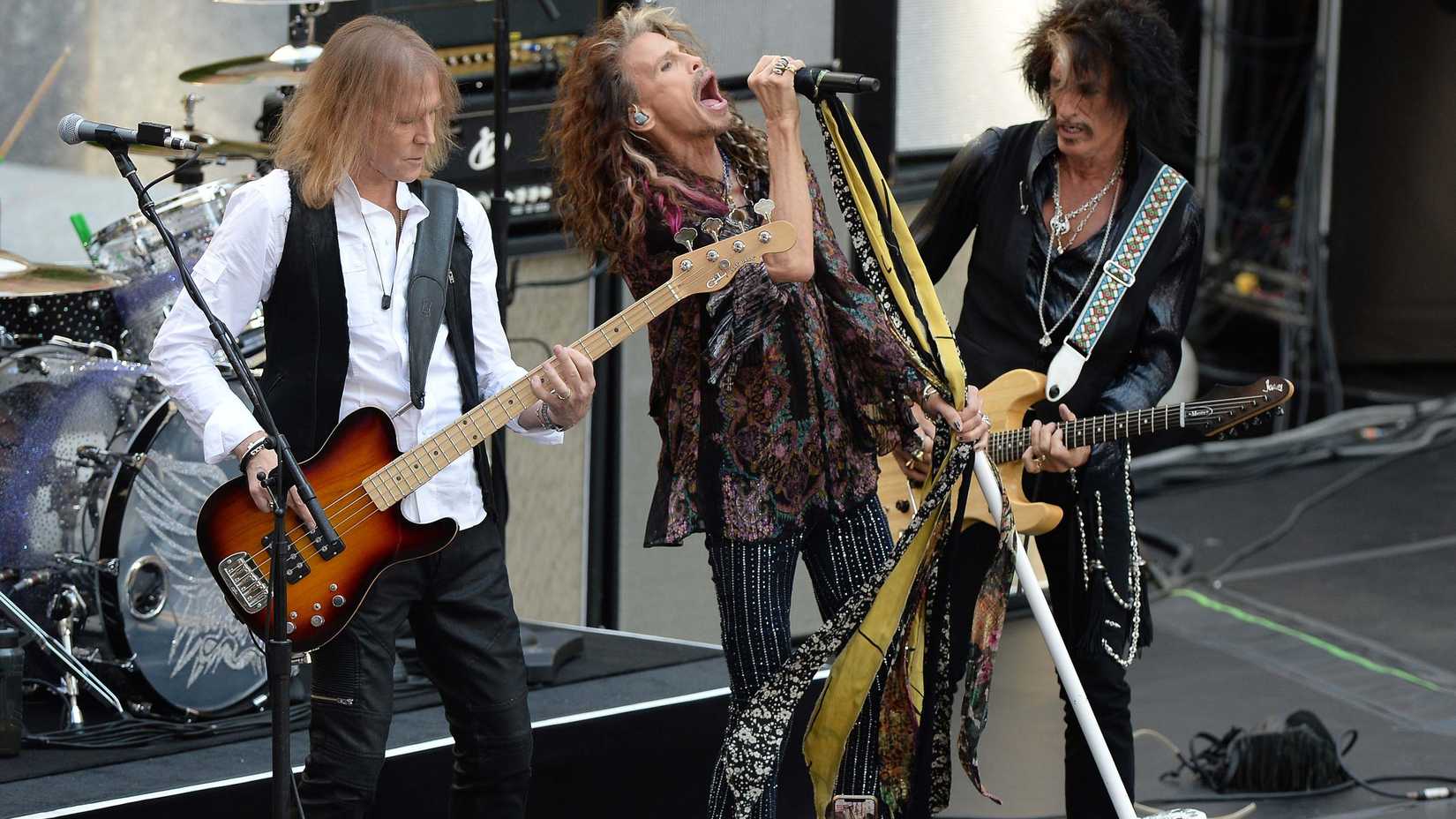 Rock efsanesi yeniden canlandı, ilk albümün büyüsü taptaze