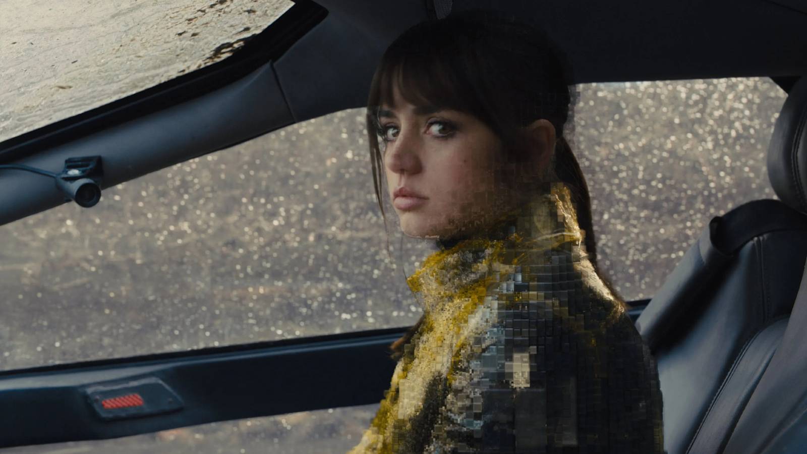 Neon ışıklar, karanlık sokaklar, geleceğin umudu ve tehlikesi