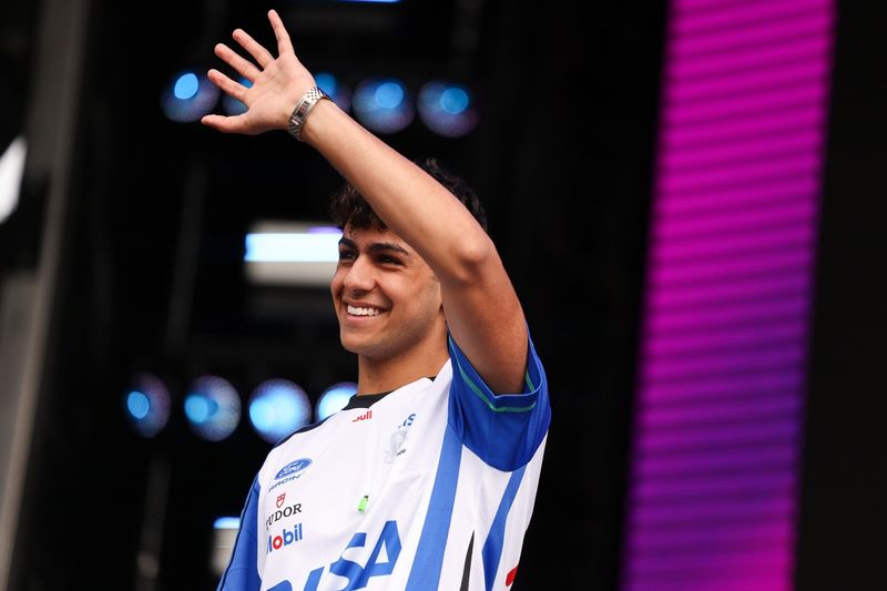 Russell pole pozisyonunda! Antonelli ikinci, heyecan dorukta