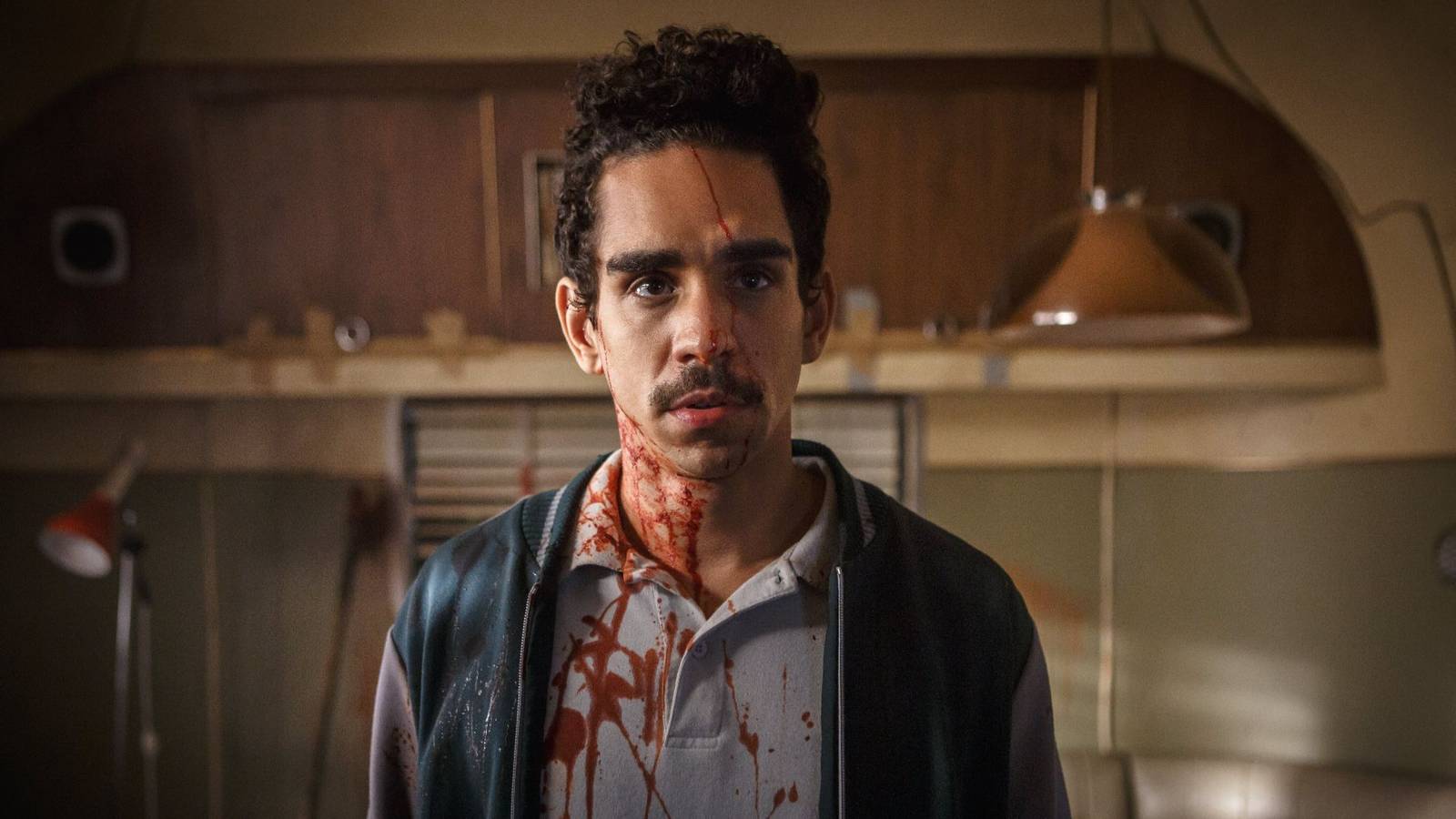 Kanlı eğlence, nostalji ve mizahın harmanlandığı bir şölen