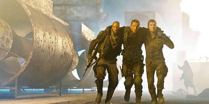 Metal kaslar, geleceğin tehdidi, insanlığın mücadelesi