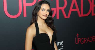 Sürükleyici müzik, renkli karakterler, sıcak bir aşk hikayesi