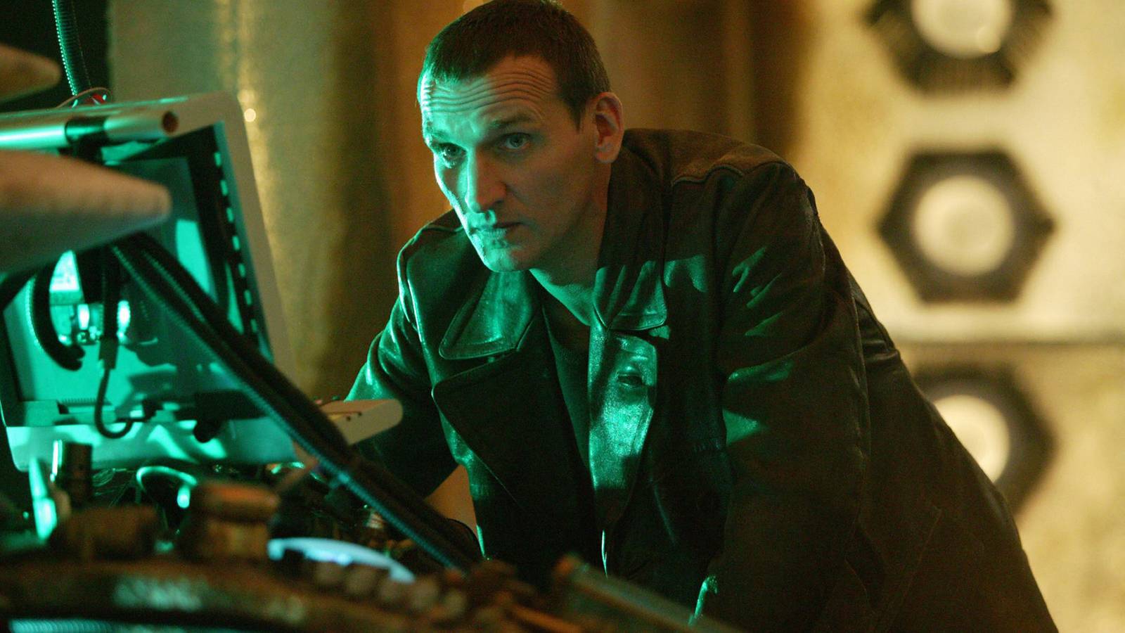 Zaman yolculuğu başladı, evren değişti, macera hiç bitmedi