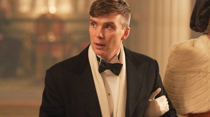 Sokakların karanlığı geri dönüyor, efsane yeniden doğuyor