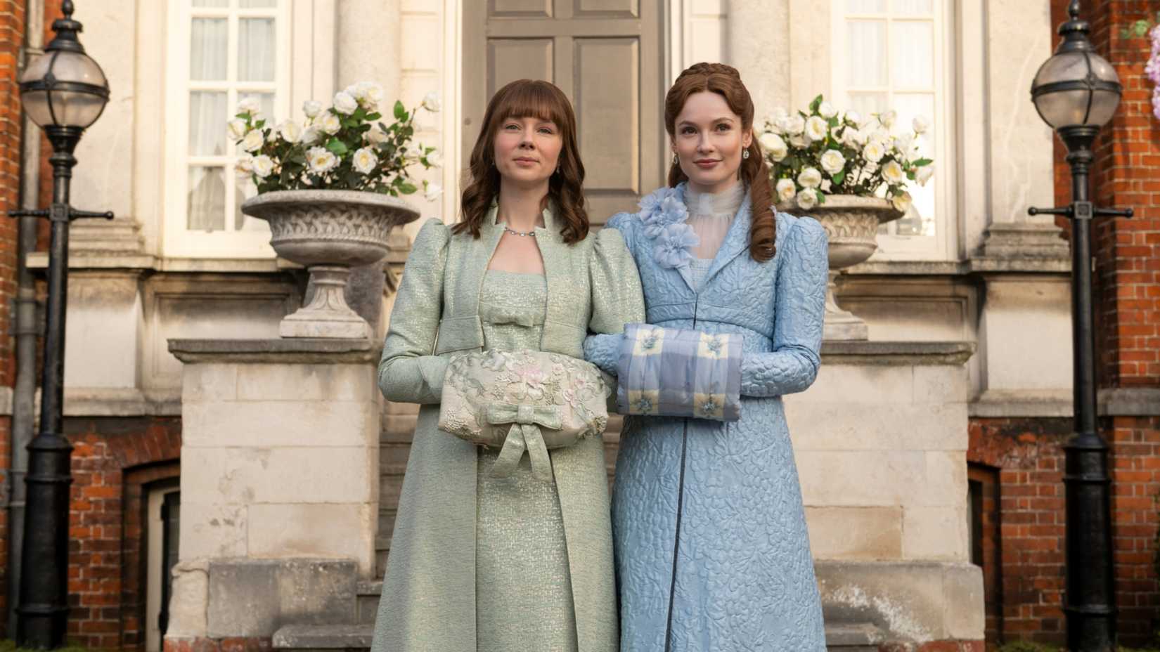 Aşk, entrika, dans ve ihtişam dorukta