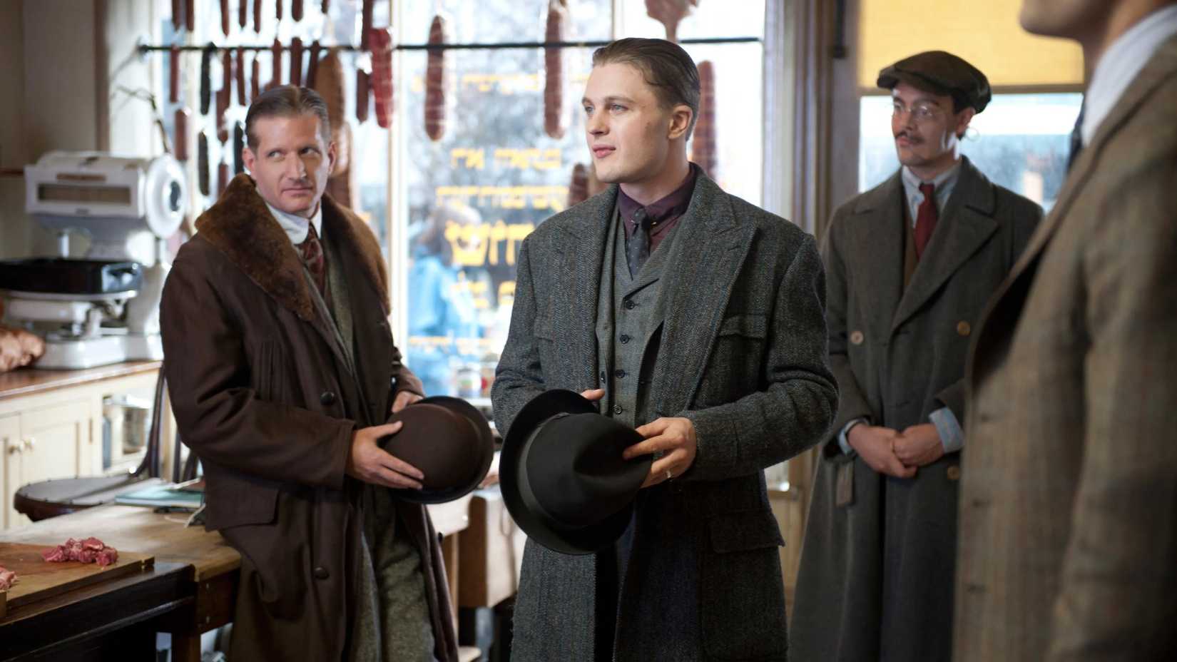 Sokakların derinliklerinde, gerilim hiç bitmez