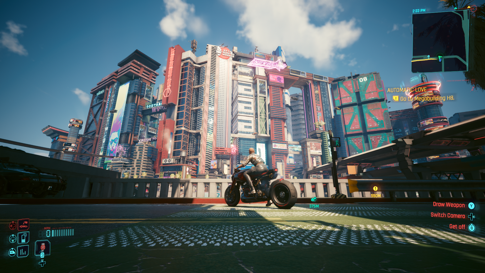 Neon ışıklar altında, Night City'nin kalabalığına dalın