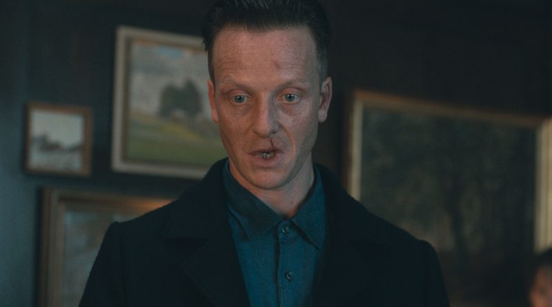 Karanlık sırlar, karmaşık zaman döngüleri, tüyler ürpertici atmosfer