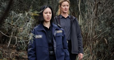 Karanlık mizah, kasaba dedikodusu, Avustralya suç draması