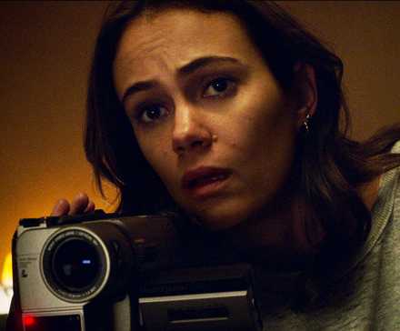 Gizemli geçmiş, çarpıcı anlar, nefes kesen bir gerilim!