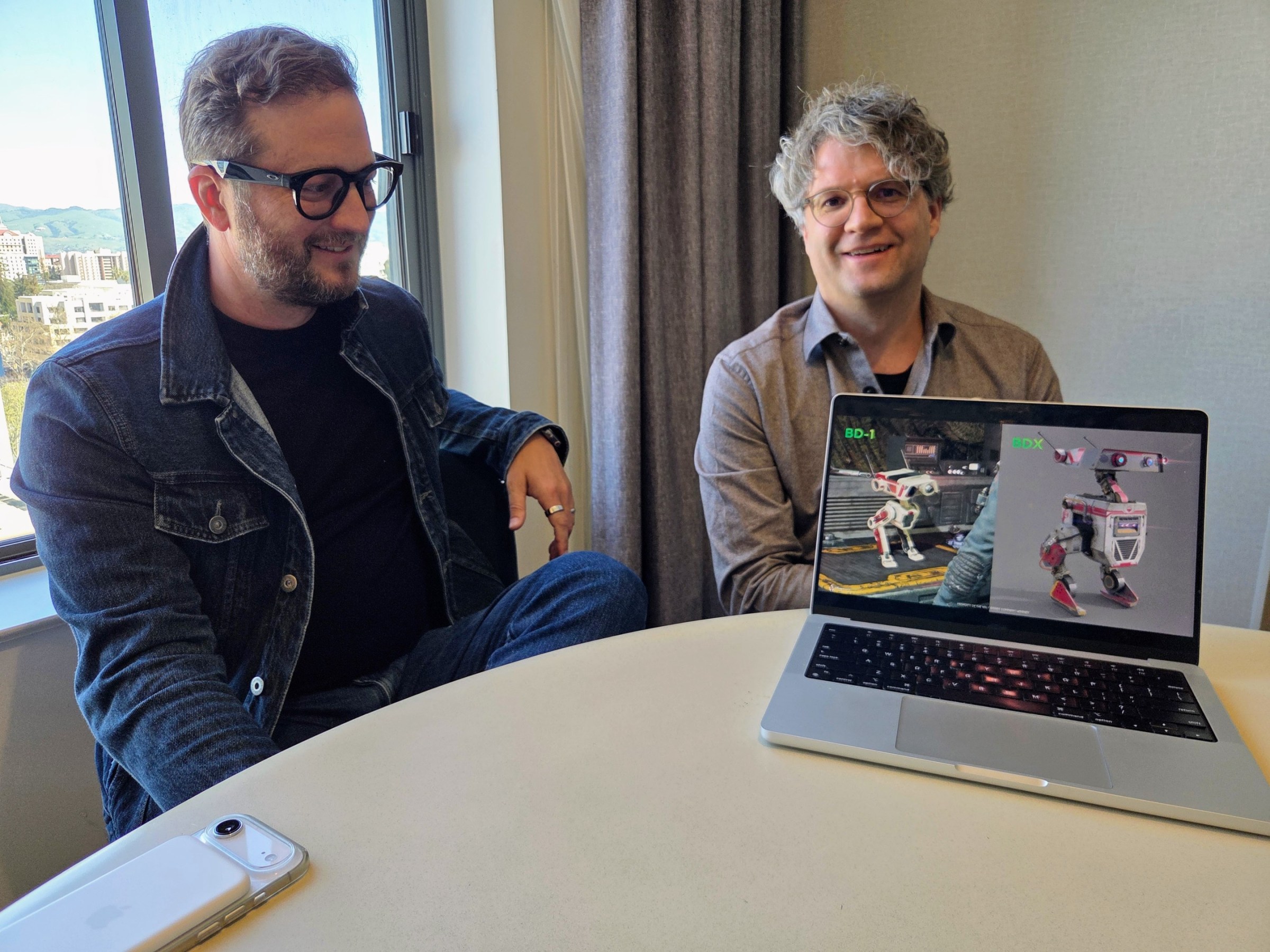 Kar küresi eridi, robot karlar adam doğdu!