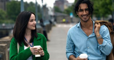 İngiliz soylularının aşkları, entrikalar ve ihtişamla dolu yeni bir başlangıç!