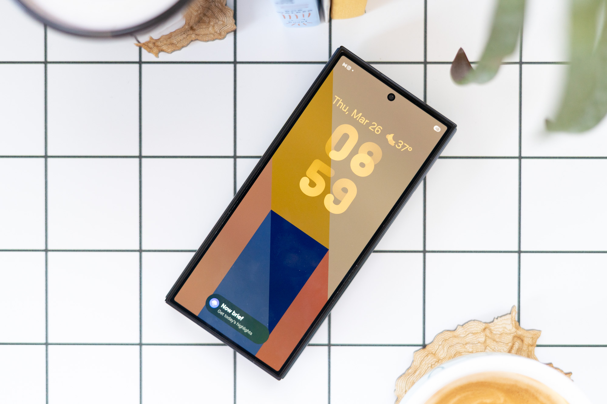 Katlanabilir ekran, benzersiz tasarım, sınırlı üretim, nostalji, teknoloji
