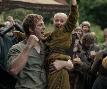 Savaşlar, entrikalar, büyülü dünyalar seni bekliyor!