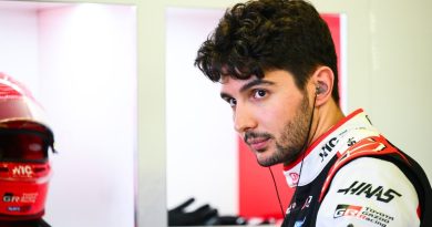 Pit stop hataları, umutları söndürdü, yarış bitmedi sanki