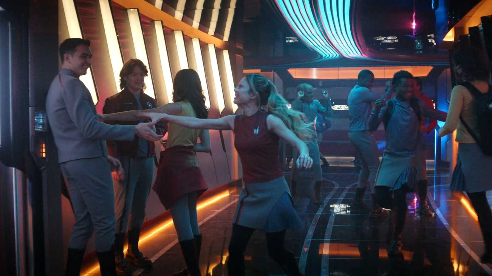 Eisenberg'e veda, Nog'un enerjisi akademiye yayıldı