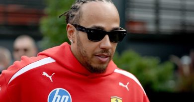 Kırmızı atlar yükseliyor, hızlanıyor, umut veriyor