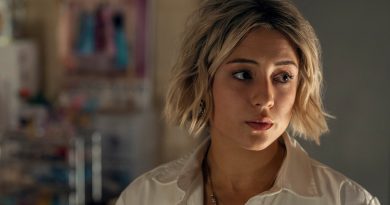 Yeni nesil süper kahramanlar, güç, rekabet ve ihanet