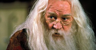 Karanlık büyüler, bilinmeyen yüzler, Hogwarts'ta fısıltılar yükseliyor