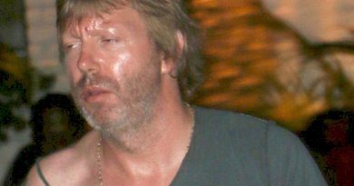 Ailesi şaşkın, müzisyen oğlu okulda olay çıkardı