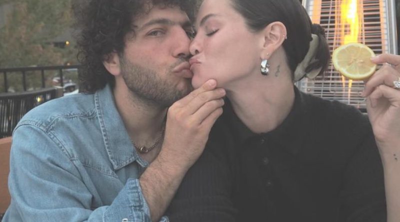 Prodüktörün yayını şok etti, Selena hayranları rahatsız