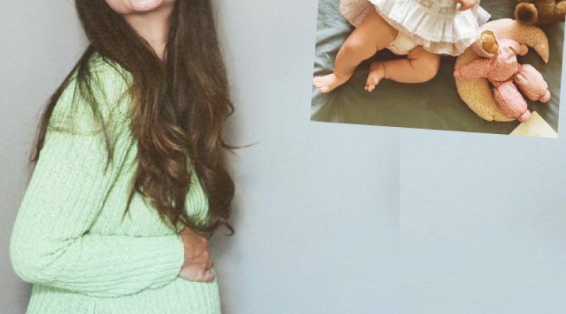 Küçük kızın gözlerinde geçmişin ışığı parlıyor