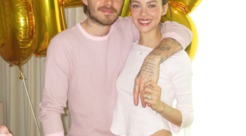 Aile kutlaması yok, eşiyle özel anlar yaşadı