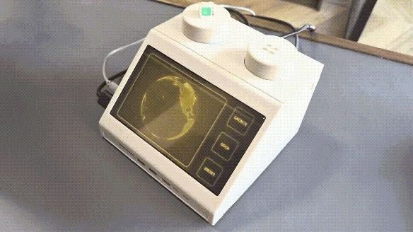 Tuğla estetiğiyle modern teknoloji harmanı