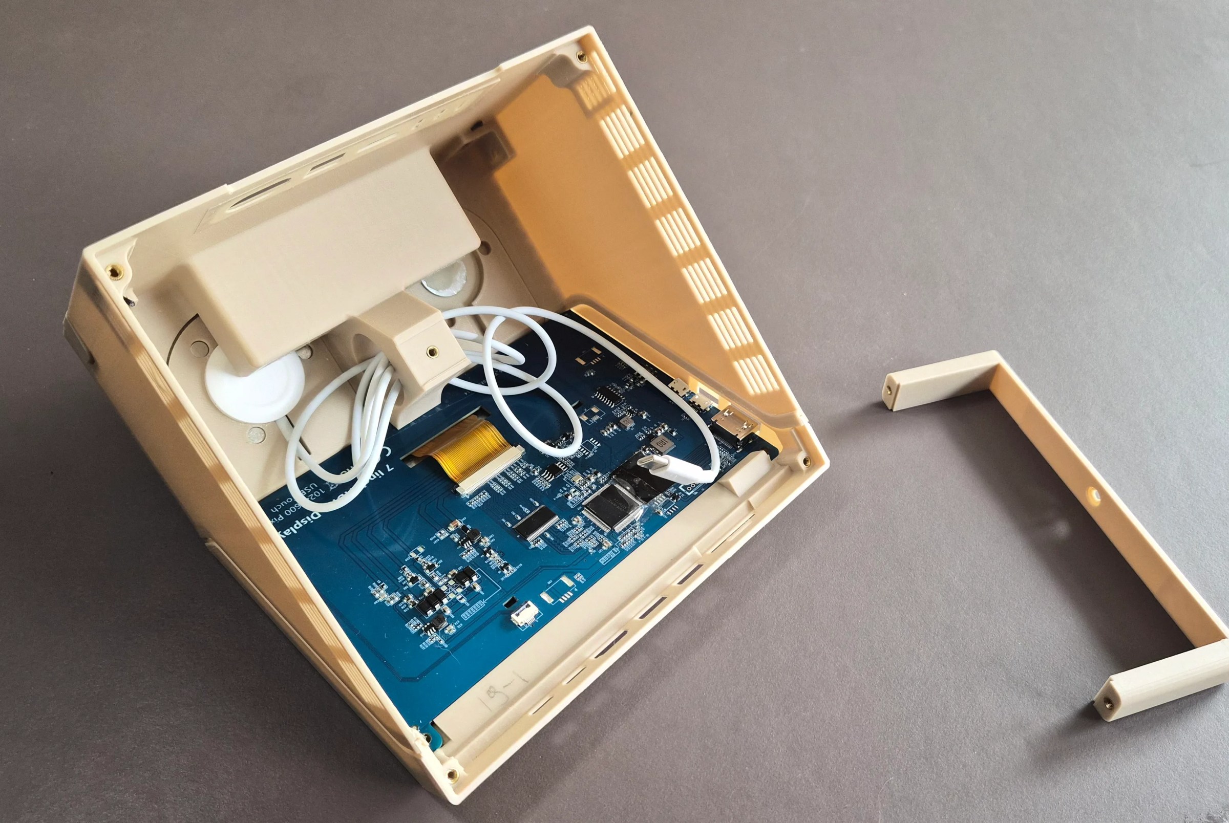 Tuğla hayranlığı ve Apple estetiği mükemmel uyumda!