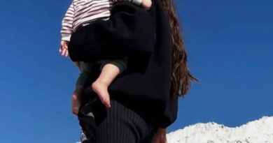 Minik Aziz bir yaşında, mutlulukla büyüyor!