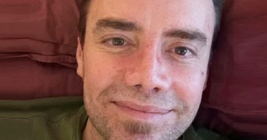 Yeniden doğuş gibi bir an, yüzüne yeniden nefes oldu