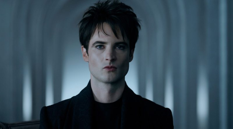 Hayranlar şaşkın, karanlık dedektifler ekranı terk etti