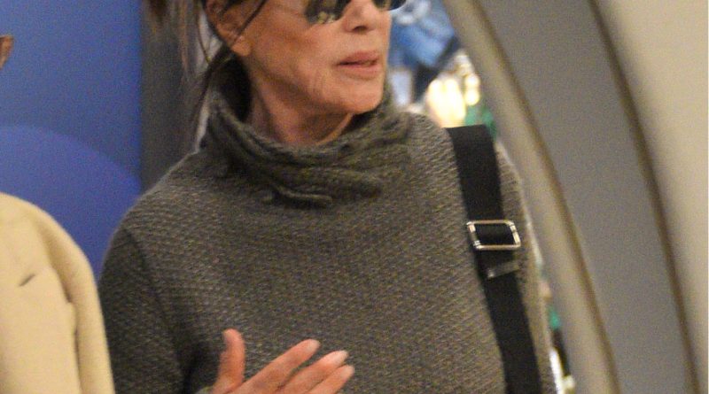 Etiler'de alışveriş seansı, telefon telaşı yakalandı