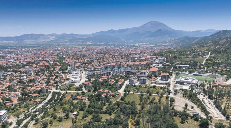 Geleneksel Isparta sofrası, lezzet dolu anılar sunuyor