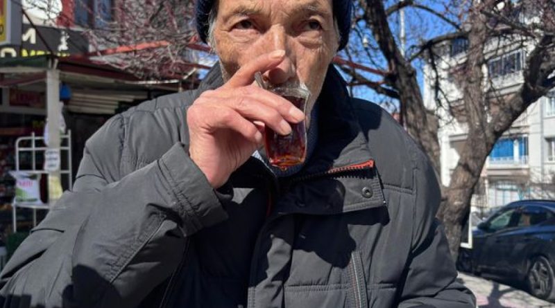 Hayatın garip dönemeçleri, çay ve gazozla geçen 34 yıl