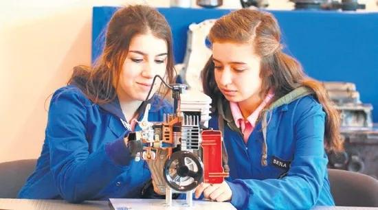 Çarklar dönüyor, umut yeşeriyor, üretim devam ediyor