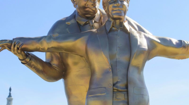 Siyasi hiciv mi, estetik şaka mı, anlam arayışı devam ediyor