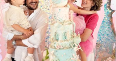 Neşe dolu bir gün, aile sevinci, minik Zeynep 4 yaşında!