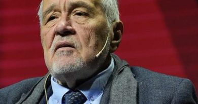 Tarihin sesi sustu, büyük bir boşluk kaldı