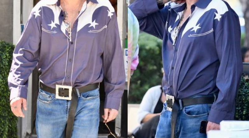 Yeniden başlandı, gülümseyerek pizzacıdan görüntülendi