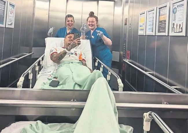 Hollandalı yıldız yere yattı, dikkatler UEFA'da