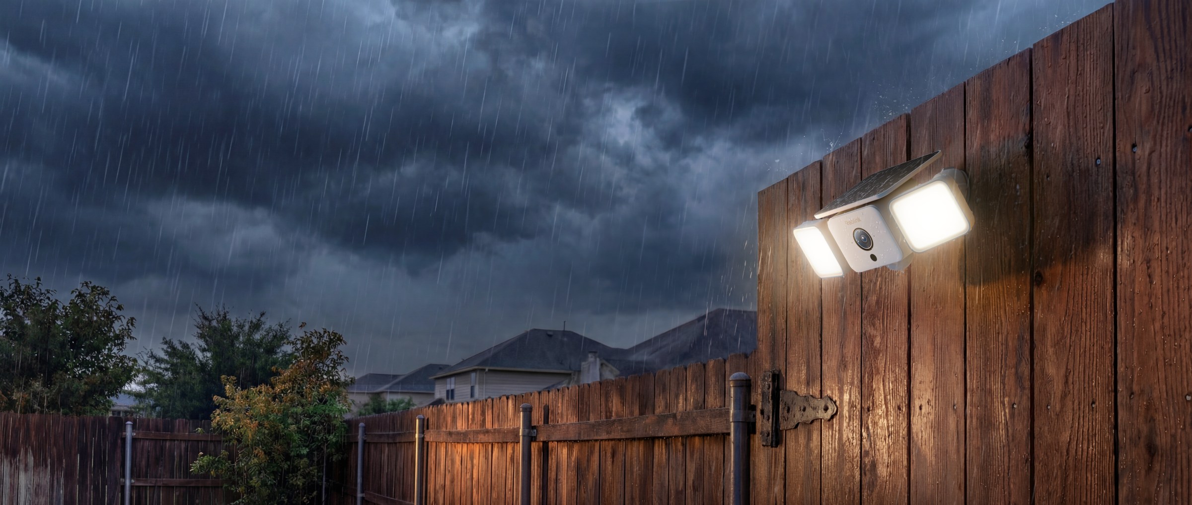 Güneşle şarj oluyor, alanı aydınlatıyor, güven sağlıyor