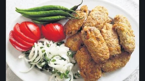 Osmanlı'dan gelen kadınbudu köfte, misafir sofralarına renk katıyor