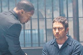 Korna sesleri yükseliyor, boş koltuklar çoğalıyor