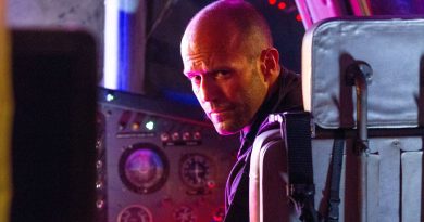 Patlamalar, dövüşler, efsanevi yıldızlar Netflix’te!